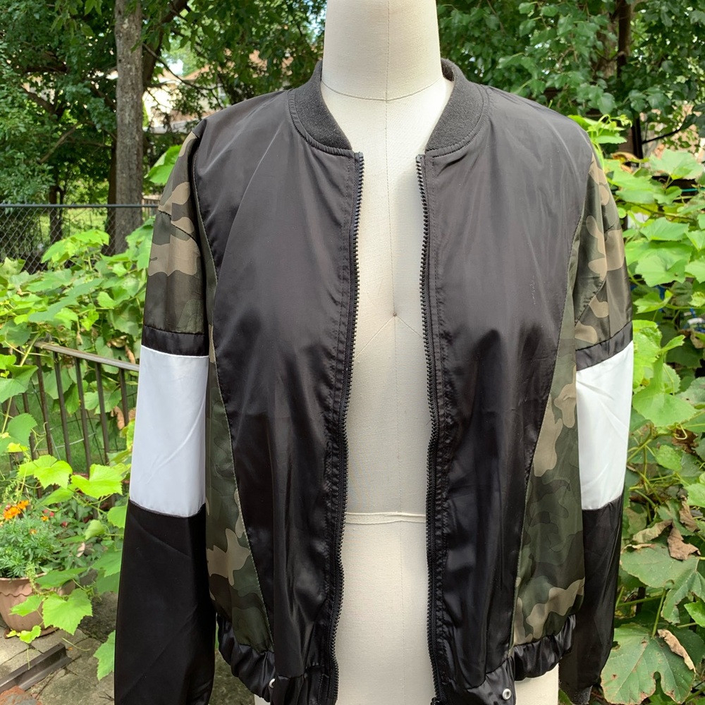 Jacket - Picture 4 of 4